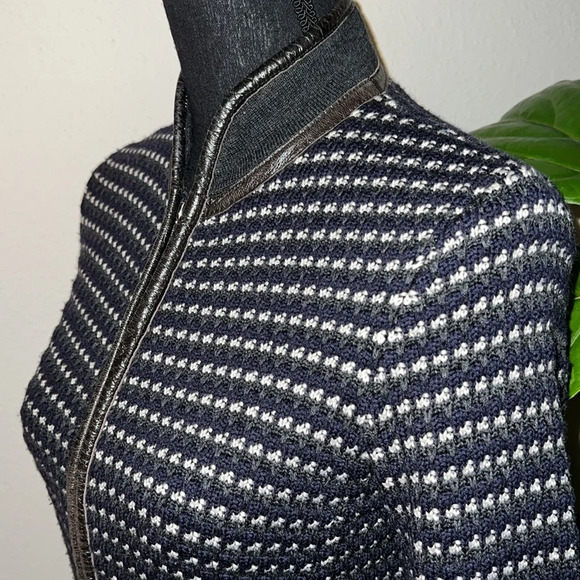 Tory Burch Women’s Houndstooth Blue White Leather Trim Car Coat Sweater Jumper - Picture 5 of 16